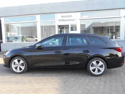 Schwarz Neu 2024 Seat Leon FR Limousine | 26.999 € (Teuer)