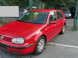 Rot Gebraucht 2000 VW Golf IV Limousine | 1.890 € (Fairer Preis)