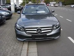 Grau Gebraucht 2017 Mercedes E220 Limousine | 19.900 € (Guter Preis)
