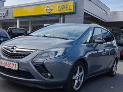 Grau Gebraucht 2016 Opel Zafira Innovation Van / Kleinbus | 4.900 € (Guter Preis)