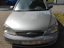 Grau Gebraucht 2005 Ford Mondeo Kombi | 1.800 € (Fairer Preis)