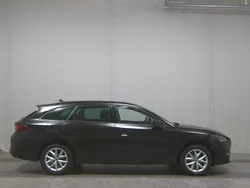 Mitternachtsschwarz Gebraucht 2023 Seat Leon ST Style Kombi | 14.480 € (Superpreis)