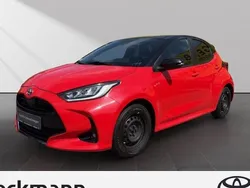 Rot Gebraucht 2021 Toyota Yaris Edition Kleinwagen | 18.490 € (Fairer Preis)