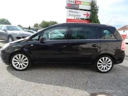 Schwarz Gebraucht 2005 Opel Zafira Edition Van / Kleinbus | 2.790 € (Guter Preis)