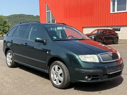 Grün Gebraucht 2007 Skoda Fabia Limousine | 2.800 € (Fairer Preis)