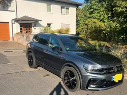 Grau Gebraucht 2021 VW Tiguan Allspace R-line SUV | 36.500 € (Fairer Preis)