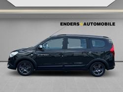 Schwarz Gebraucht 2017 Dacia Lodgy Celebration Van / Kleinbus | 9.480 € (Fairer Preis)