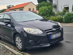 Schwarz Gebraucht 2014 Ford Focus Trend Kombi | 4.900 € (Fairer Preis)