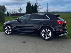 Brillantschwarz Gebraucht 2021 Audi e-tron S-Line SUV | 26.489 € (Superpreis)