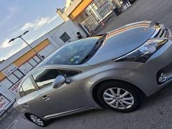 Grau Gebraucht 2012 Toyota Avensis Executive Limousine | 7.500 € (Fairer Preis)