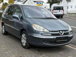 Eisengrau/metallic Gebraucht 2008 Peugeot 807 Premium Van / Kleinbus | 2.500 € (Fairer Preis)