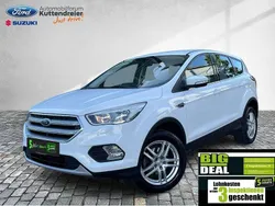 Frost weiss Gebraucht 2017 Ford Kuga Trend SUV | 12.440 € (Guter Preis)