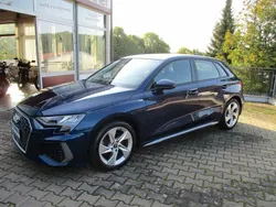 Blau Gebraucht 2021 Audi A3 Sportback S-Line Limousine | 26.990 € (Guter Preis)