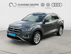 Indiumgrau metallic Gebraucht 2024 VW T-Roc Style SUV | 29.880 € (Fairer Preis)
