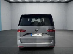 Grau Gebraucht 2023 VW T7 Van | 57.799 € (Etwas zu teuer)