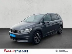 Grau Gebraucht 2024 VW Touran Highline Van / Kleinbus | 40.979 € (Teuer)