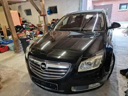 Schwarz Gebraucht 2013 Opel Insignia Kombi | 6.666 €