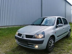 Silber Gebraucht 2002 Renault Clio II Kleinwagen | 1.850 € (Guter Preis)