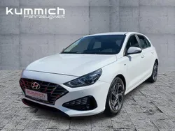 Polar white (weiß) Gebraucht 2021 Hyundai i30 Trend Limousine | 16.900 € (Superpreis)