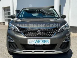 Grün Gebraucht 2018 Peugeot 3008 Allure SUV | 14.990 € (Fairer Preis)