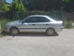 Gebraucht 2000 Mitsubishi Carisma Kleinwagen | 990 €