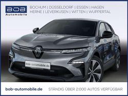 Grau Gebraucht 2023 Renault Mégane Evolution Limousine | 26.555 € (Teuer)