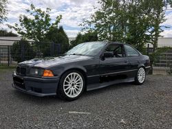 Schwarz Gebraucht 1994 BMW 318 Competition Edition Coupé | 8.500 €