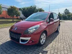 Rot Gebraucht 2010 Renault Scénic III Dynamique Van / Kleinbus | 5.900 € (Fairer Preis)