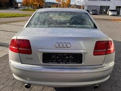 Silber Gebraucht 2004 Audi A8L Limousine | 2.500 €