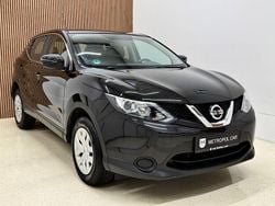 Schwarz Gebraucht 2016 Nissan Qashqai Visia SUV | 9.790 € (Fairer Preis)