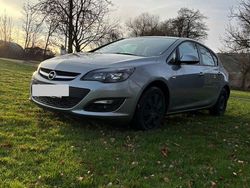 Grau Gebraucht 2014 Opel Astra Edition Limousine | 5.990 € (Fairer Preis)