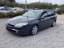 Grau Gebraucht 2010 Renault Laguna III Kombi | 1.499 €