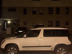 Weiß Gebraucht 2011 Skoda Yeti Ambition SUV | 6.000 € (Guter Preis)