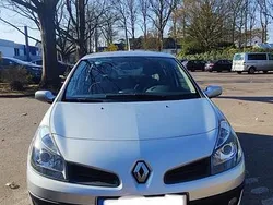 Silber Gebraucht 2007 Renault Clio II Kleinwagen | 1.990 € (Fairer Preis)