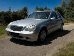Silber Gebraucht 2004 Mercedes C200 Limousine | 1.400 €