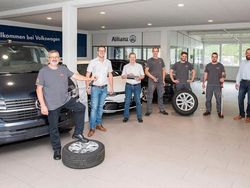 Blau Gebraucht 2024 Skoda Karoq Selection SUV | 28.390 € (Superpreis)