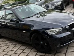 Blau Gebraucht 2006 BMW 318 Limousine | 2.800 € (Fairer Preis)