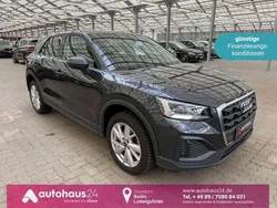 Grau Gebraucht 2024 Audi Q2 Basis SUV | 24.590 € (Guter Preis)
