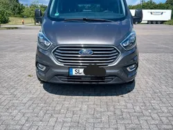 Grau Gebraucht 2020 Ford Tourneo Titanium Van / Kleinbus | 36.000 € (Fairer Preis)