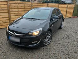 Schwarz Gebraucht 2013 Opel Astra Limousine | 4.200 € (Teuer)