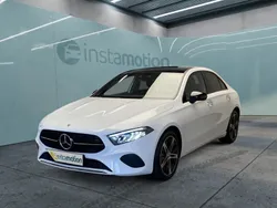 Weiß Gebraucht 2024 Mercedes A200 Progressive Limousine | 35.050 € (Teuer)