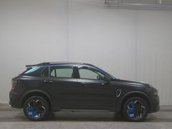 Metallic (dach andersfarbig) Gebraucht 2022 Lynk & Co 01 SUV | 20.480 €