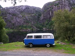 Blau Gebraucht 1972 VW T2 Van | 25.000 €