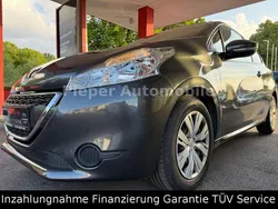 Grau Gebraucht 2015 Peugeot 208 Active Kleinwagen | 5.790 € (Fairer Preis)
