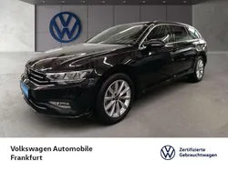 Deep black perleffekt Gebraucht 2023 VW Passat Business Kombi | 27.880 € (Guter Preis)