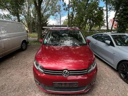 Rot Gebraucht 2013 VW Touran Life Van / Kleinbus | 5.800 € (Guter Preis)