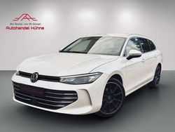 Weiß Gebraucht 2024 VW Passat Kombi | 30.930 € (Guter Preis)
