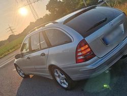 Grau Gebraucht 2004 Mercedes C220 Limousine | 1.599 €