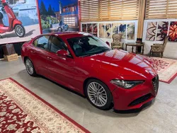 Rot Gebraucht 2017 Alfa Romeo Giulia Super Limousine | 7.950 €