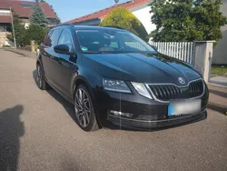 Schwarz Gebraucht 2018 Skoda Octavia Style Kombi | 16.000 € (Fairer Preis)
